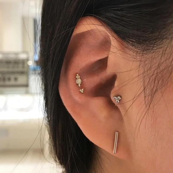 ❌SOLD ON EBAY❌Maria Tash Opal Four Ball Trinity Threaded Stud Earring Rose Gold - Picture 4 of 9